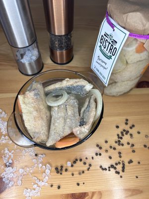 Śledź w zalewie octowej 0,9l