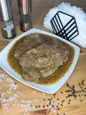 Karkówka „Bachotkowa” w sosie (190-220g)