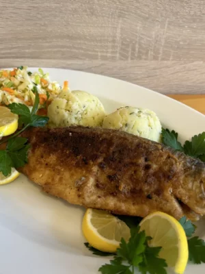 Pstrąg smażony cały (350-500g)